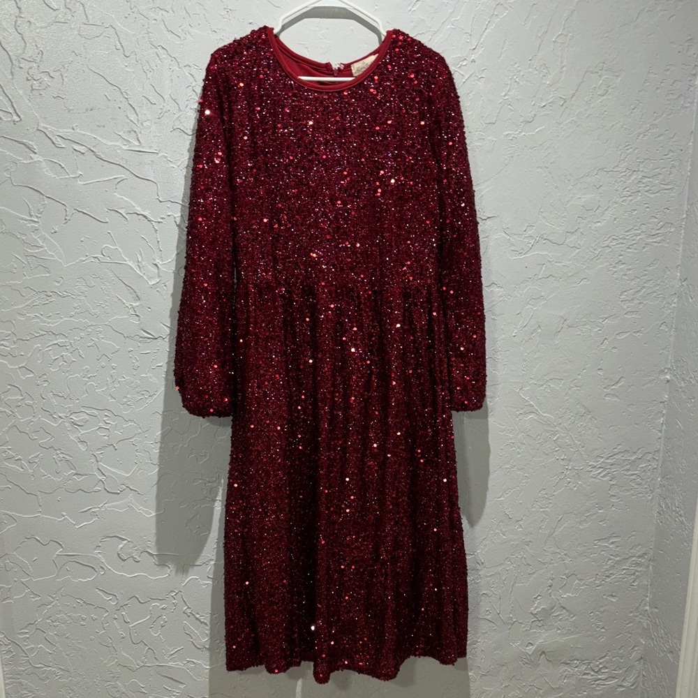 Elegant Sequin Midi Dress in Red